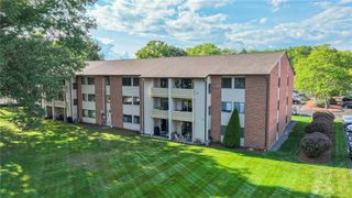 1145 Hartford Avenue 5A, Johnston, RI 02919
