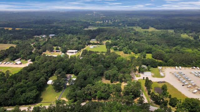 21765 Bailey Grove Rd, Montgomery, TX 77356