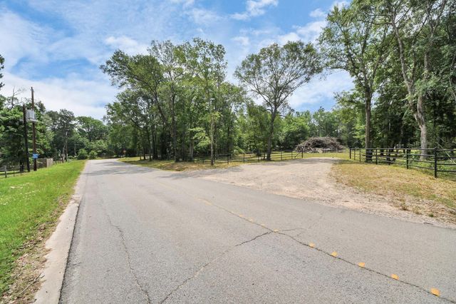 21765 Bailey Grove Rd, Montgomery, TX 77356