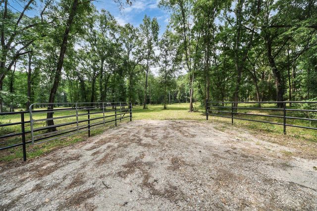 21765 Bailey Grove Rd, Montgomery, TX 77356
