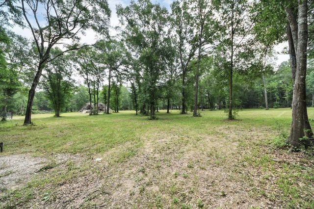 21765 Bailey Grove Rd, Montgomery, TX 77356