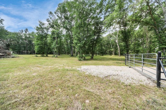 21765 Bailey Grove Rd, Montgomery, TX 77356