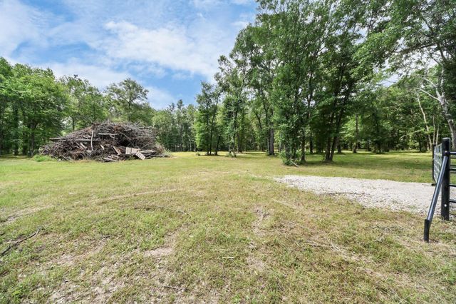 21765 Bailey Grove Rd, Montgomery, TX 77356