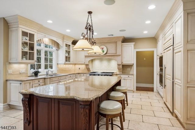 56 WILL LANE, Watchung Boro, NJ 07069