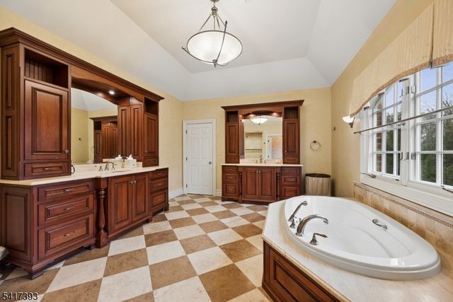 56 WILL LANE, Watchung Boro, NJ 07069