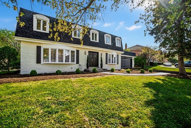 19W071 Avenue Chateaux, Oak Brook, IL 60523