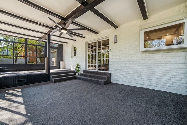 19W071 Avenue Chateaux, Oak Brook, IL 60523