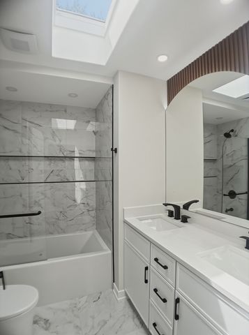 19W071 Avenue Chateaux, Oak Brook, IL 60523