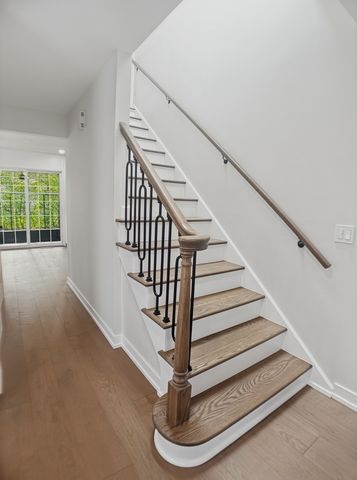19W071 Avenue Chateaux, Oak Brook, IL 60523