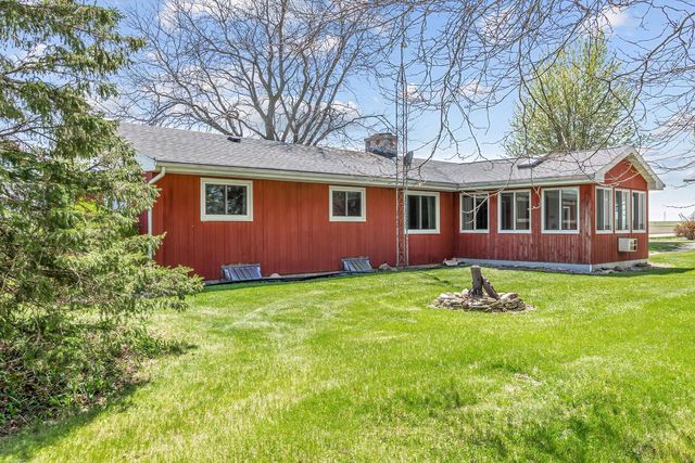 W1586 County Road H, New Holstein, WI 53061
