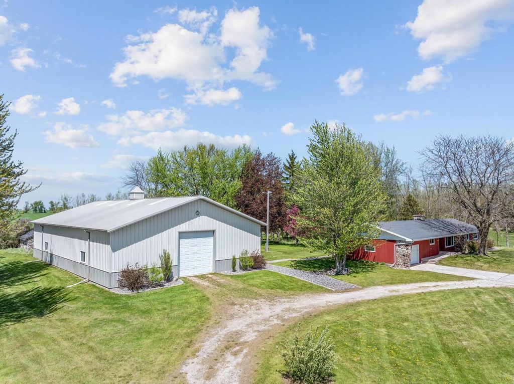 W1586 County Road H, New Holstein, WI 53061