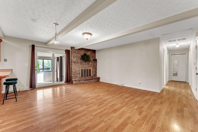 2725 W Camino Alto Street, Springfield, MO 65810