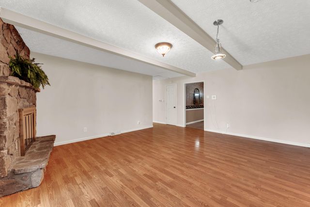 2725 W Camino Alto Street, Springfield, MO 65810