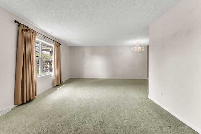 2725 W Camino Alto Street, Springfield, MO 65810