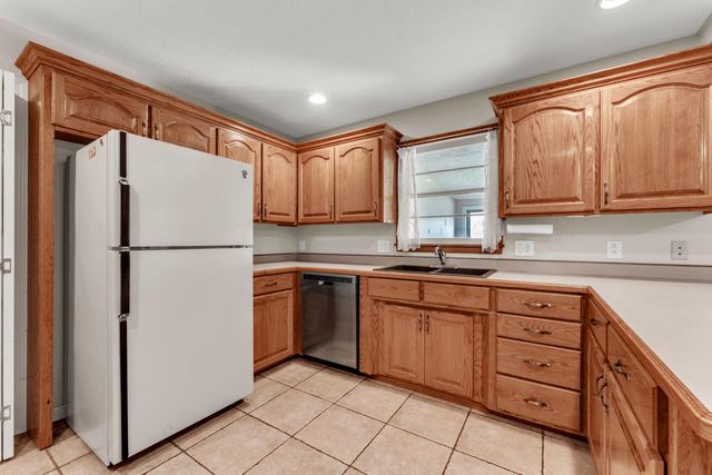 2725 W Camino Alto Street, Springfield, MO 65810