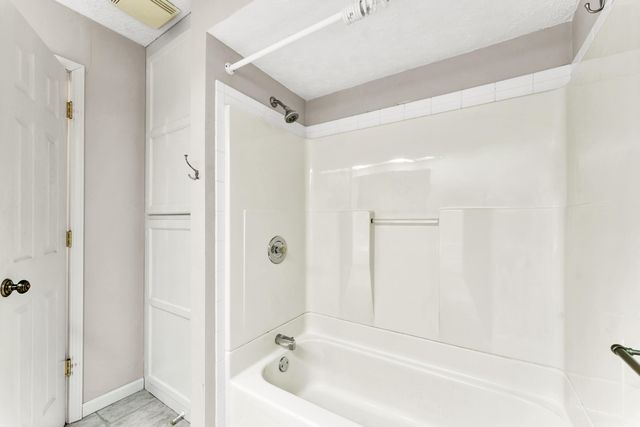 2725 W Camino Alto Street, Springfield, MO 65810