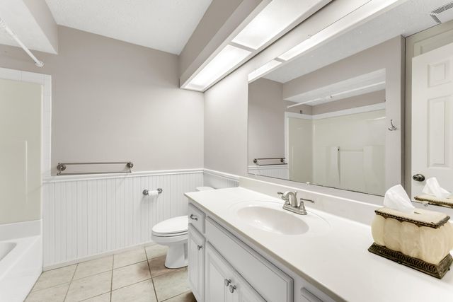 2725 W Camino Alto Street, Springfield, MO 65810