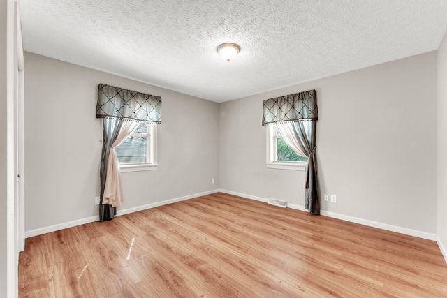 2725 W Camino Alto Street, Springfield, MO 65810