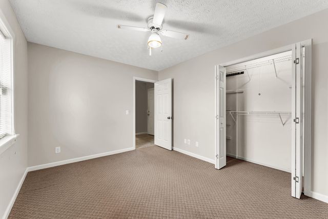 2725 W Camino Alto Street, Springfield, MO 65810