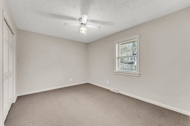 2725 W Camino Alto Street, Springfield, MO 65810