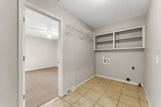 2725 W Camino Alto Street, Springfield, MO 65810