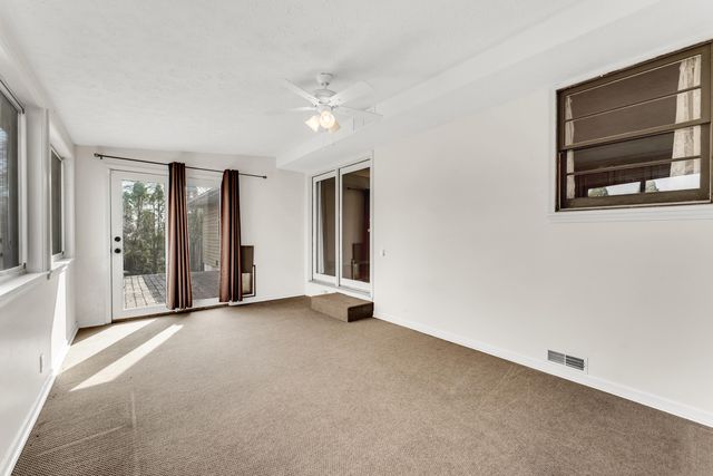 2725 W Camino Alto Street, Springfield, MO 65810