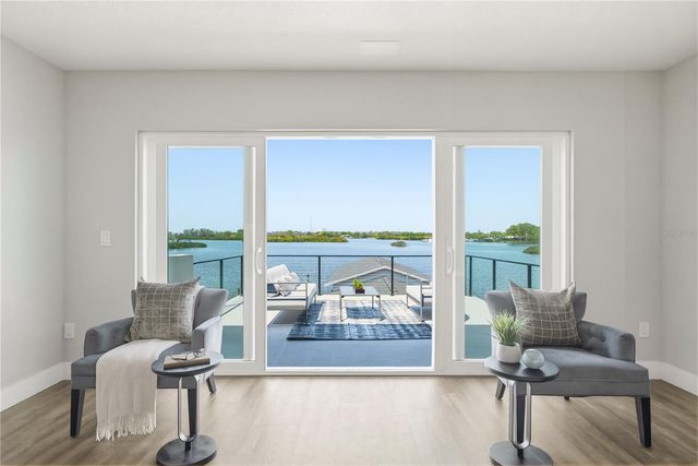 915 BAYSHORE DRIVE, Tarpon Springs, FL 34689