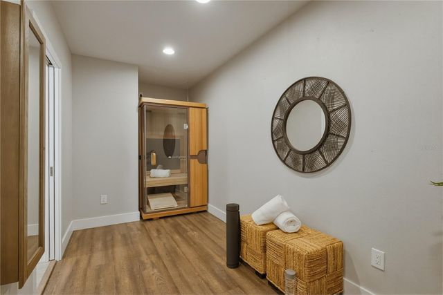 915 BAYSHORE DRIVE, Tarpon Springs, FL 34689