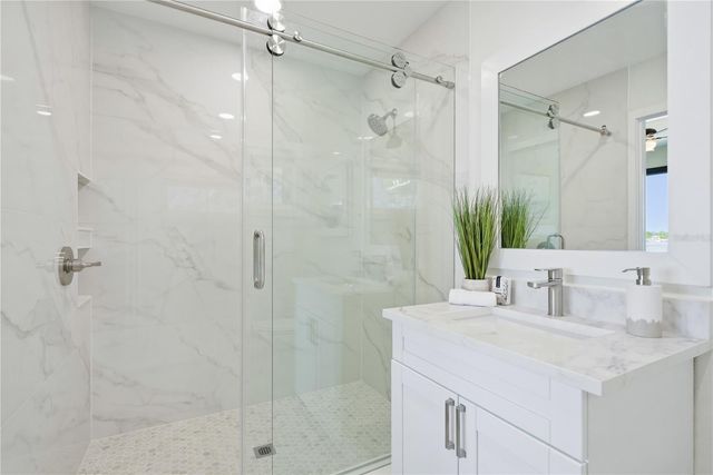 915 BAYSHORE DRIVE, Tarpon Springs, FL 34689