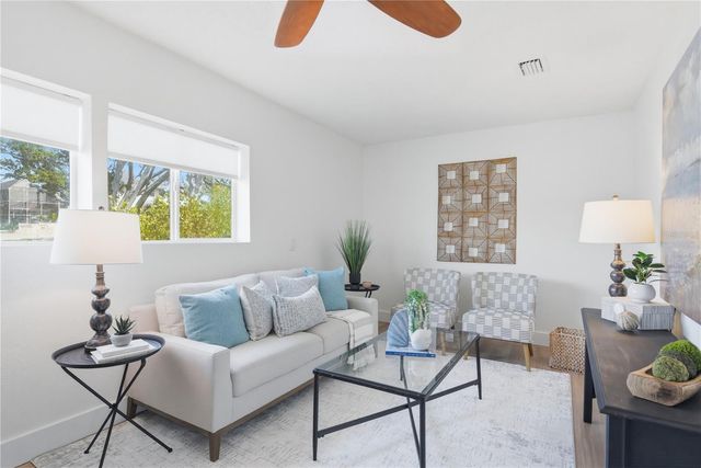 915 BAYSHORE DRIVE, Tarpon Springs, FL 34689