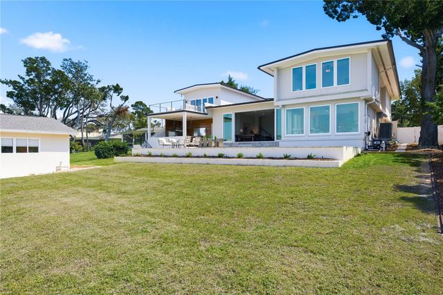 915 BAYSHORE DRIVE, Tarpon Springs, FL 34689