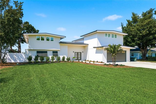 915 BAYSHORE DRIVE, Tarpon Springs, FL 34689