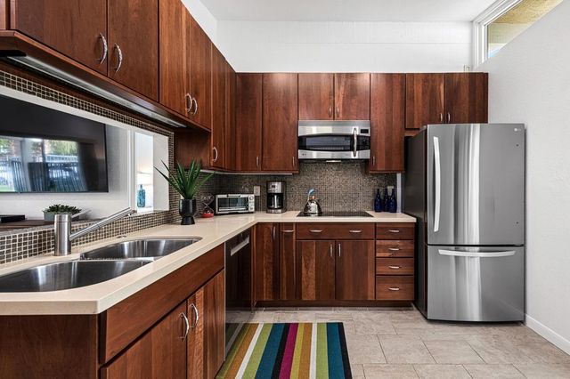 290 S San Jacinto Drive 8, Palm Springs, CA 92262