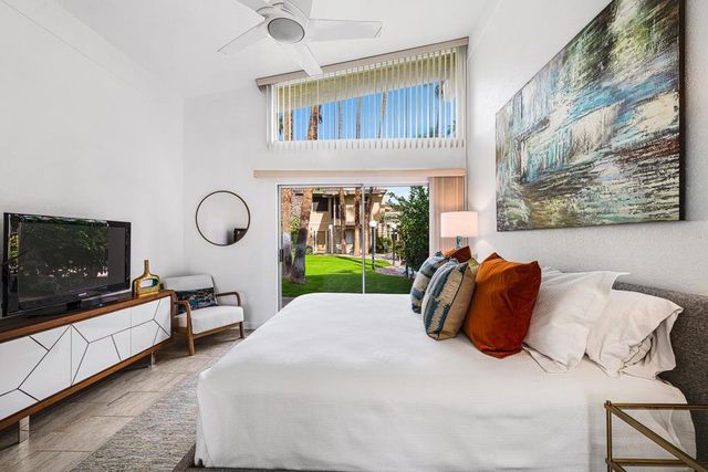 290 S San Jacinto Drive 8, Palm Springs, CA 92262