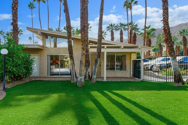 290 S San Jacinto Drive 8, Palm Springs, CA 92262
