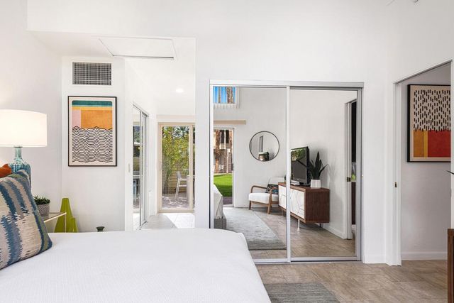 290 S San Jacinto Drive 8, Palm Springs, CA 92262