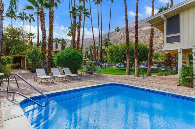 290 S San Jacinto Drive 8, Palm Springs, CA 92262