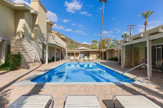 290 S San Jacinto Drive 8, Palm Springs, CA 92262