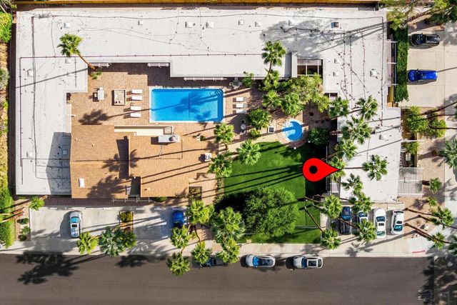 290 S San Jacinto Drive 8, Palm Springs, CA 92262