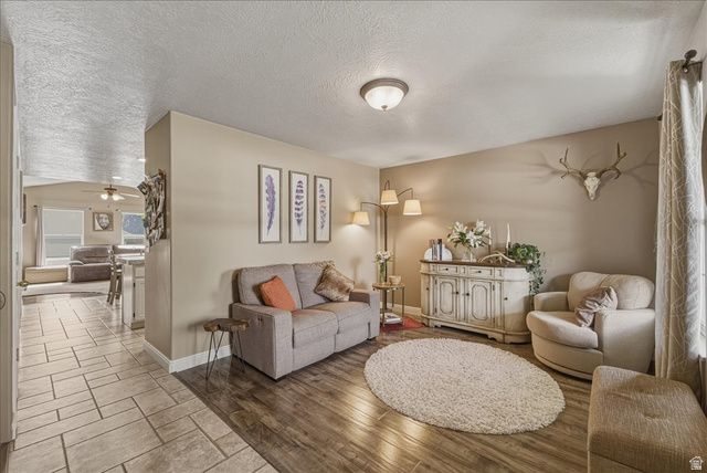 4521 W CARRIAGE LN, Cedar Hills, UT 84062