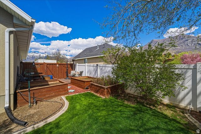 4521 W CARRIAGE LN, Cedar Hills, UT 84062
