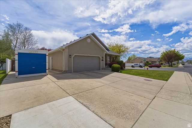 4521 W CARRIAGE LN, Cedar Hills, UT 84062