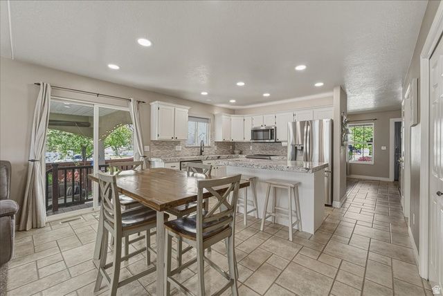 4521 W CARRIAGE LN, Cedar Hills, UT 84062