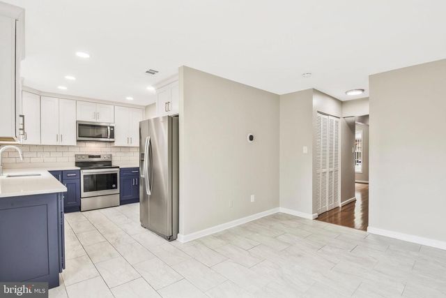 10257 FRIENDSHIP CT, Fairfax, VA 22032