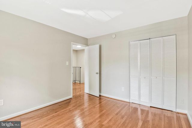 10257 FRIENDSHIP CT, Fairfax, VA 22032