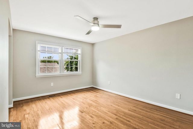 10257 FRIENDSHIP CT, Fairfax, VA 22032