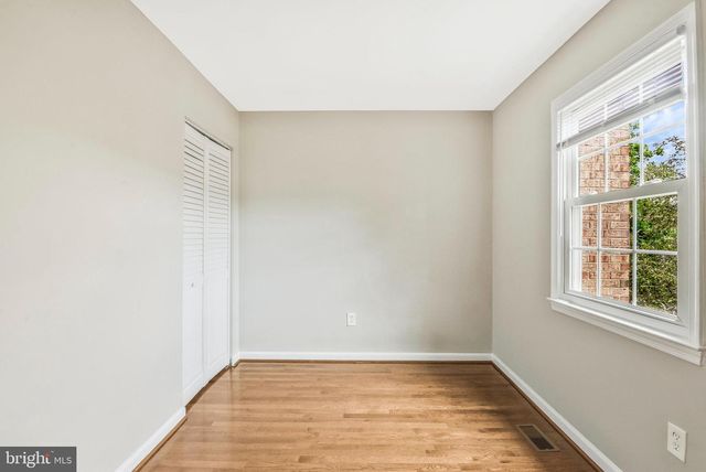 10257 FRIENDSHIP CT, Fairfax, VA 22032