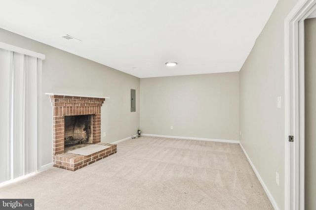 10257 FRIENDSHIP CT, Fairfax, VA 22032