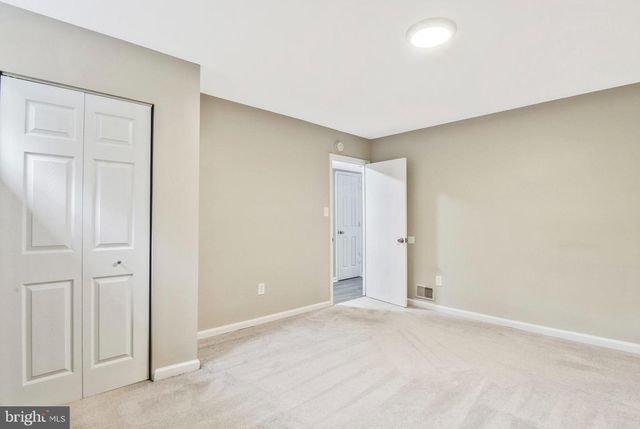 10257 FRIENDSHIP CT, Fairfax, VA 22032