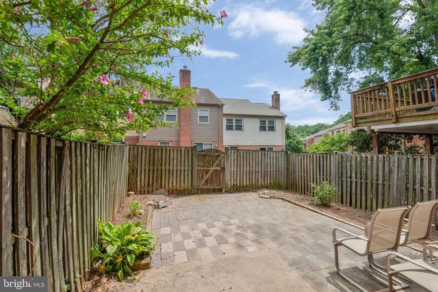 10257 FRIENDSHIP CT, Fairfax, VA 22032